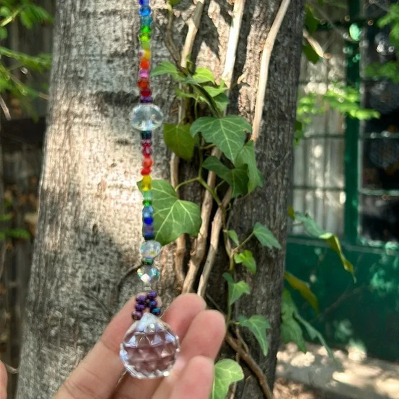 ✨💗Handmade rainbow crystal suncatcher with crystal prism 🌈🌞 Window/car decor - Picture 4 of 5